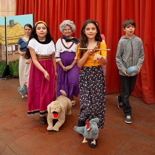 childrens-theatre-01 girl_with_mask